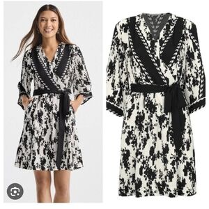 CAbi Black and White Patterned Robe